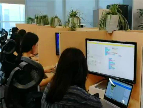蟲蟲之家少兒編程加盟