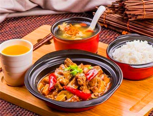 砂鍋一味營養快餐加盟