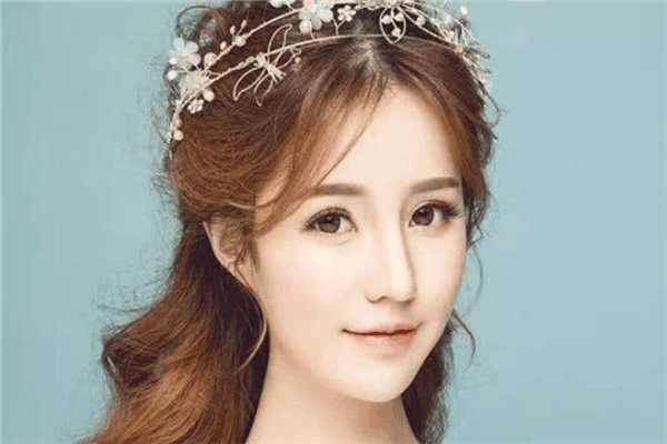 富源美容美發(fā)加盟
