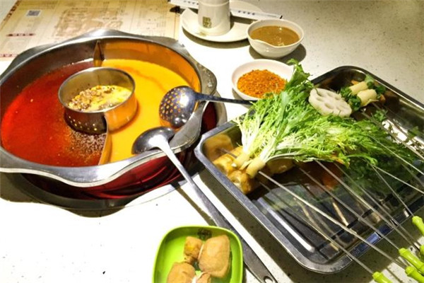 仟簽會串串香火鍋