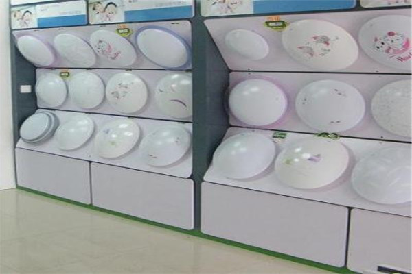 勝安照明
