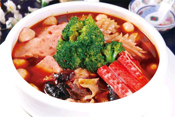 聚緣冒菜加盟