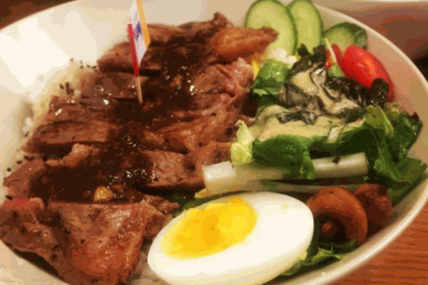 至尊椒香牛排飯加盟