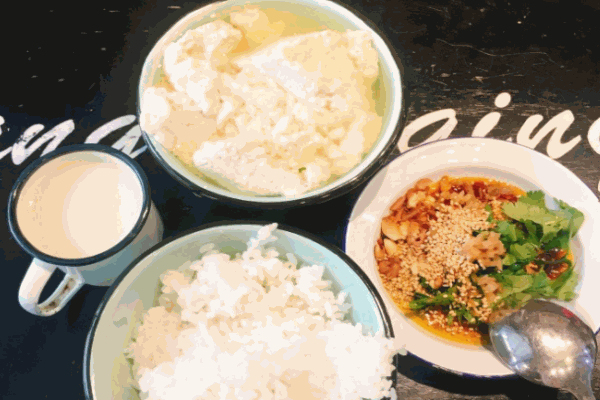 貪吃樂小碗菜豆花飯加盟