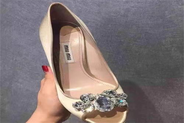miumiu高跟鞋