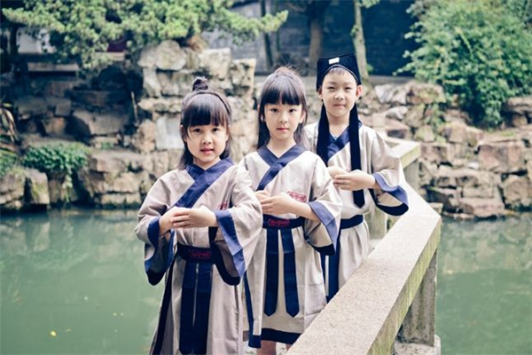 童學(xué)館幼兒園加盟