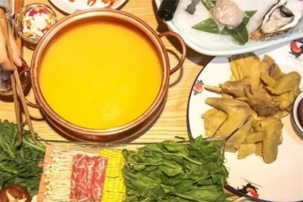 正宗港式花膠雞火鍋