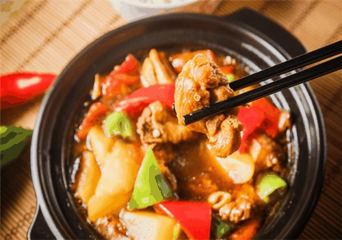 業吉軒黃燜雞米飯加盟
