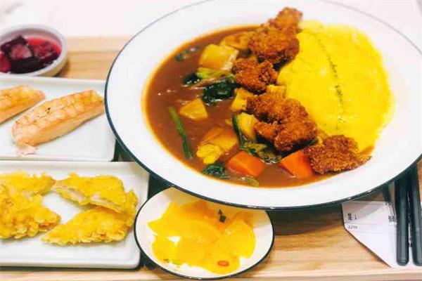 池奈咖喱蛋包飯