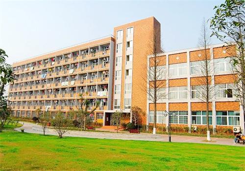 云麥學院加盟