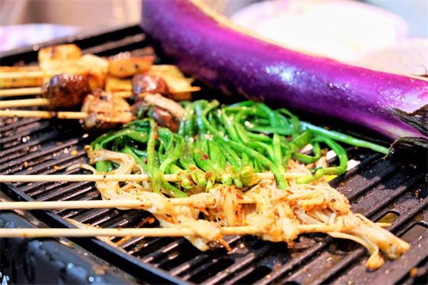 燒等川味烤肉加盟