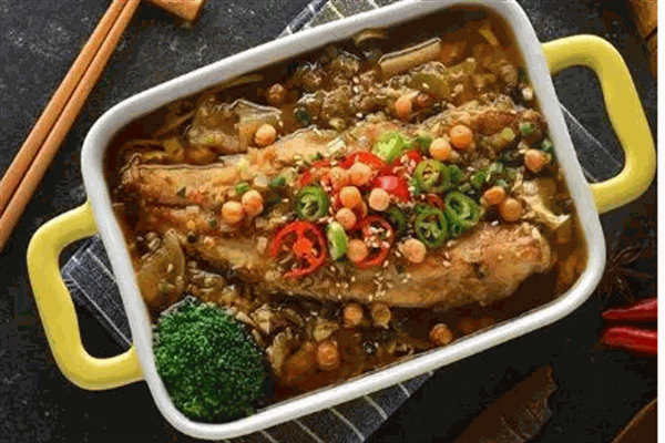 魚過天晴烤魚飯加盟