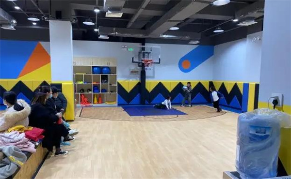 唯玩星球少兒籃球運動館