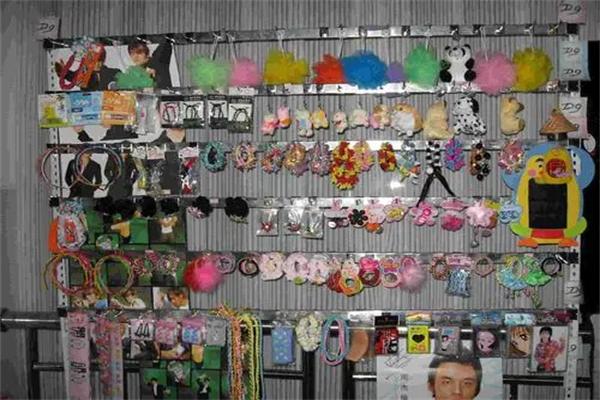 十元小飾品店加盟