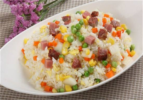 小塊頭茶油炒飯加盟
