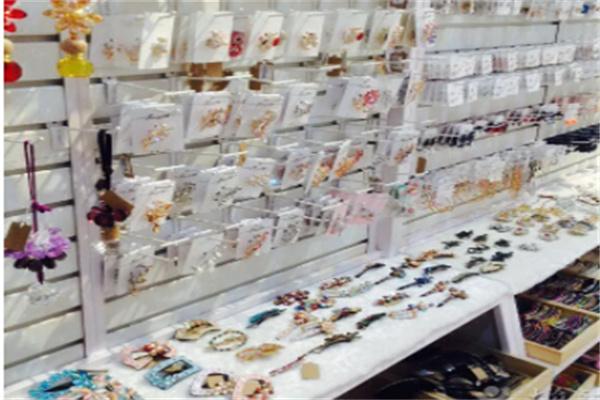 美飾特酷個性創意飾品連鎖