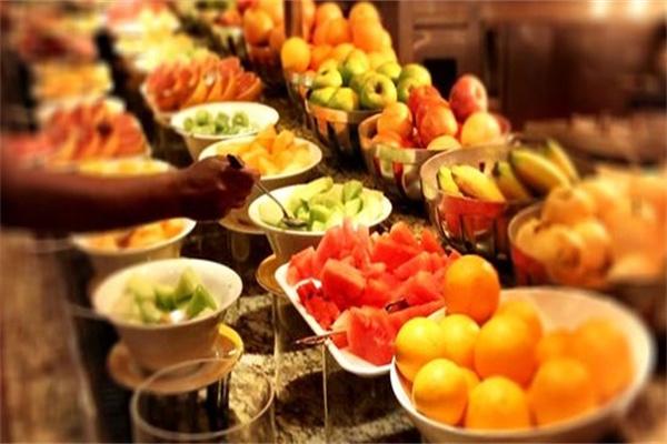 環球約客自助餐廳加盟