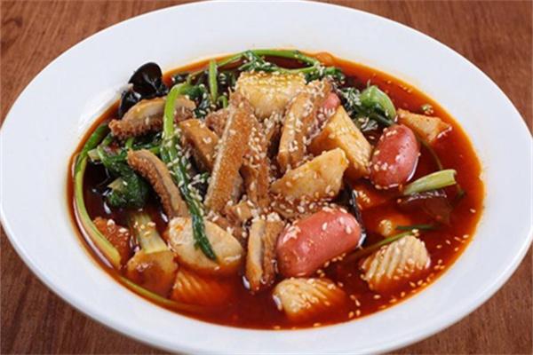 閱味沙鍋麻辣燙加盟