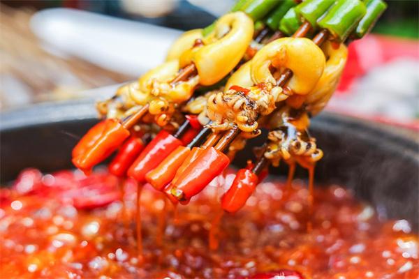 騎哦火鍋串串加盟