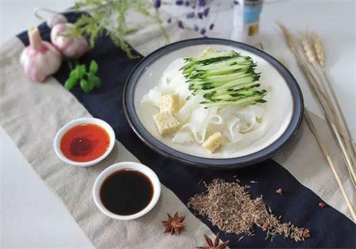 橋一碗涼皮加盟