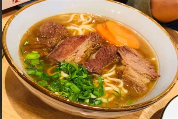 巭長安大塊牛肉面加盟