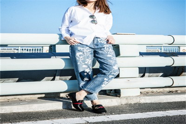 天美華姿女裝加盟