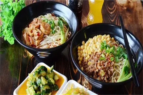 愛食燙粉面加盟