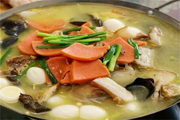 滿關東農家菜館加盟