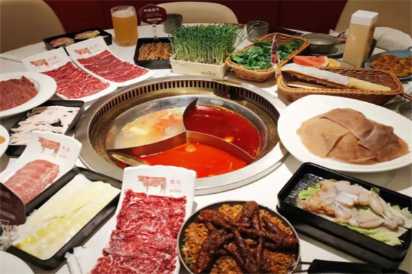 哇喔川味火鍋