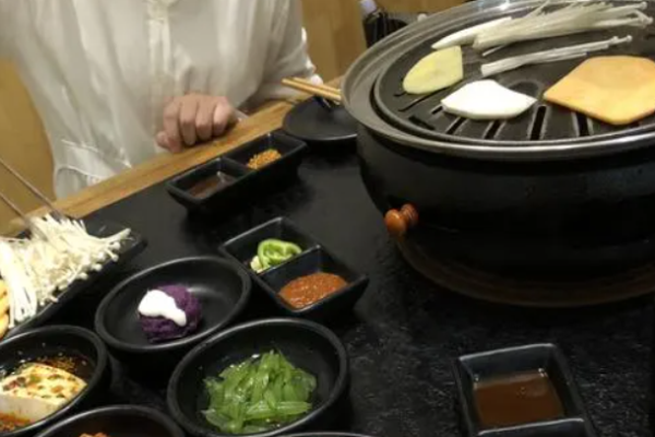 黑牛無雙融合烤肉加盟