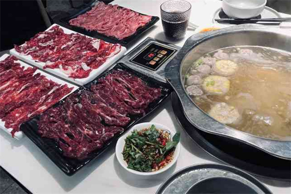 黃三牛火鍋