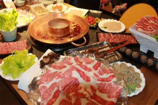 山黃牛火鍋店加盟