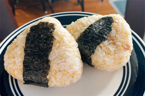 一握飯團