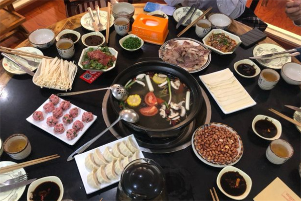甘泰鴻牛肉養生館