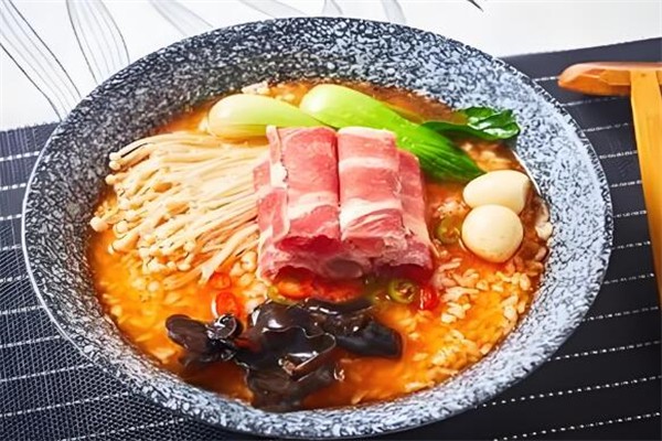源鮮特色湯飯加盟