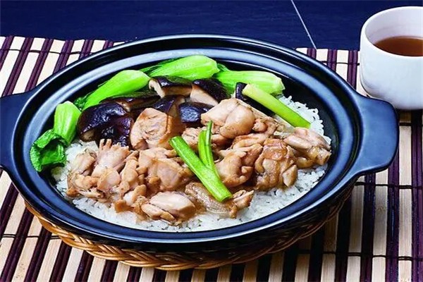 易大師煲仔飯加盟