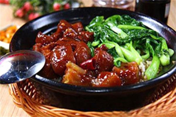 憶鮮香煲仔飯加盟
