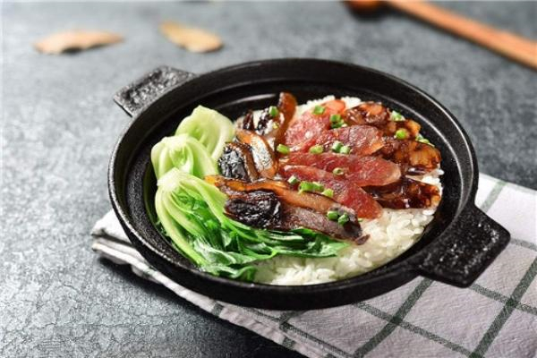 滿庭芳煲仔飯加盟