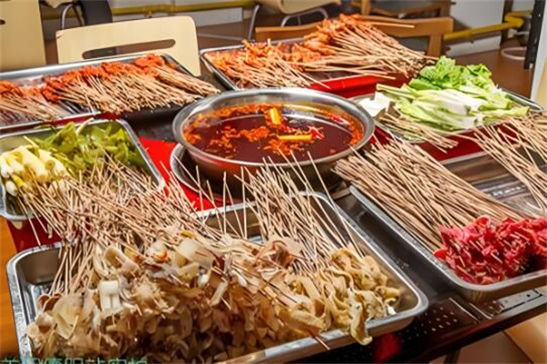 龍窖砂鍋串串香加盟