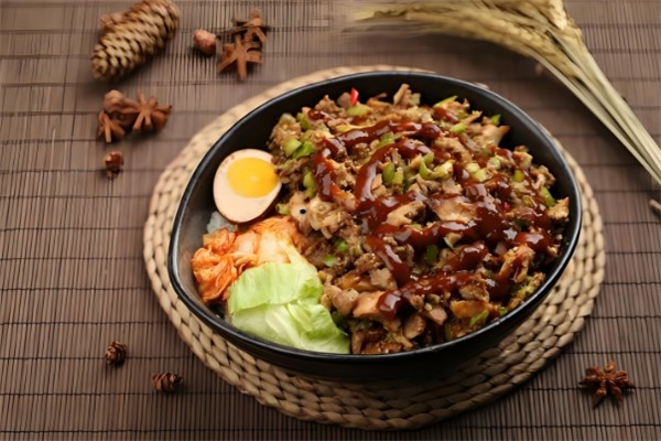 小饞嘴烤肉拌飯加盟