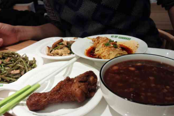 近鄰現炒中式快餐加盟