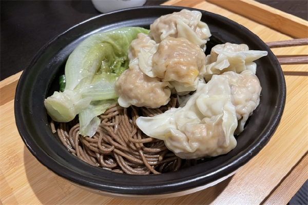 袁記現包云吞水餃