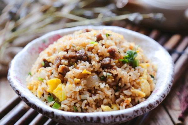 楚牛山炒飯加盟