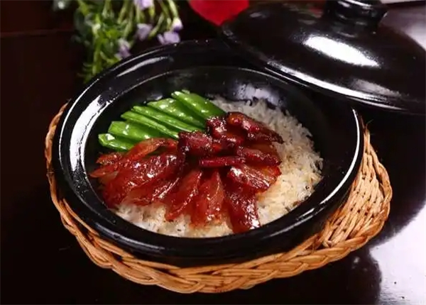 雙盈煲仔飯加盟