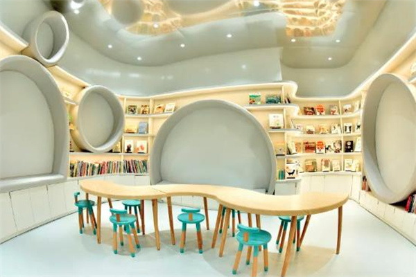 響丁當兒童書店