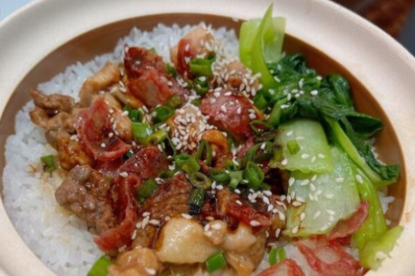 趙財財腸粉煲仔飯加盟