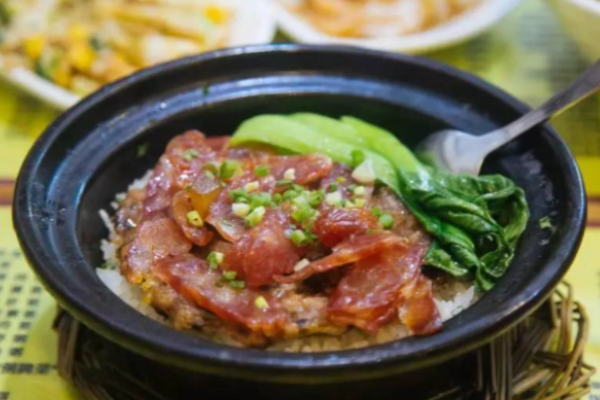 趙財財腸粉煲仔飯加盟