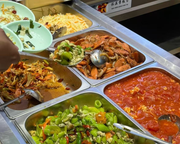 上海開一家中式快餐店要投資多少？全維度成本拆解與盈利策略