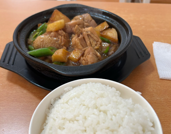 上海開一間黃燜雞米飯要多大投資？投資成本解析