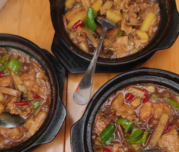 上海開一間黃燜雞米飯要多大投資？投資成本解析